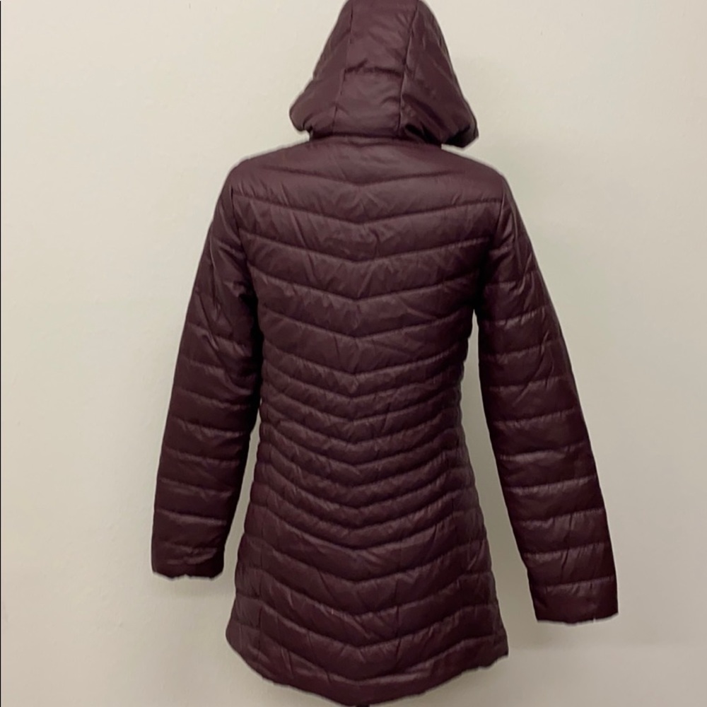 New Balance- long quilted tech jacket - Picture 9 of 9